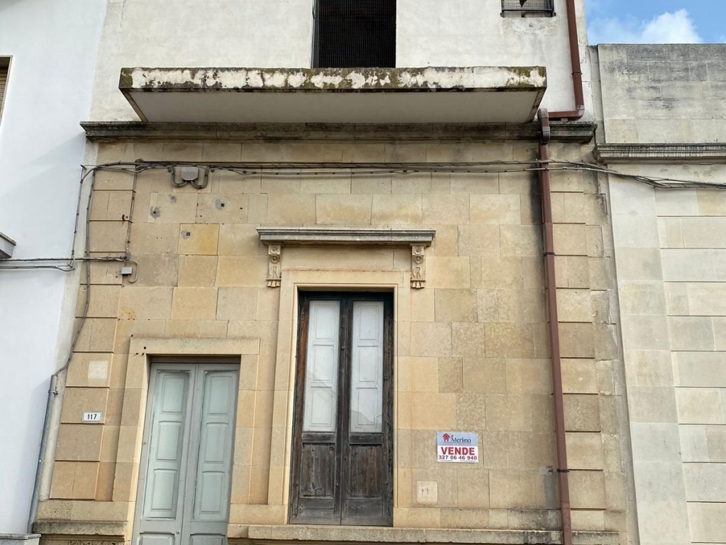 2821-VC - Muro Leccese - Abitazione indipendente su due piani