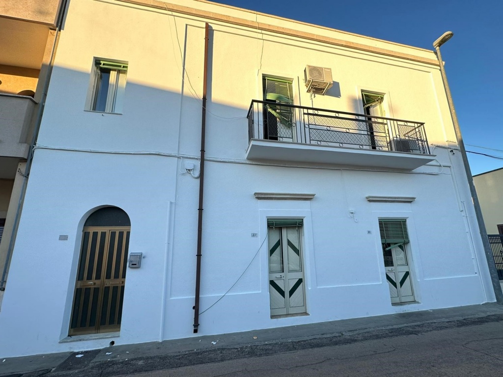 2223 - VC - Muro Leccese - Abitazione indipendente con cortile retrostante