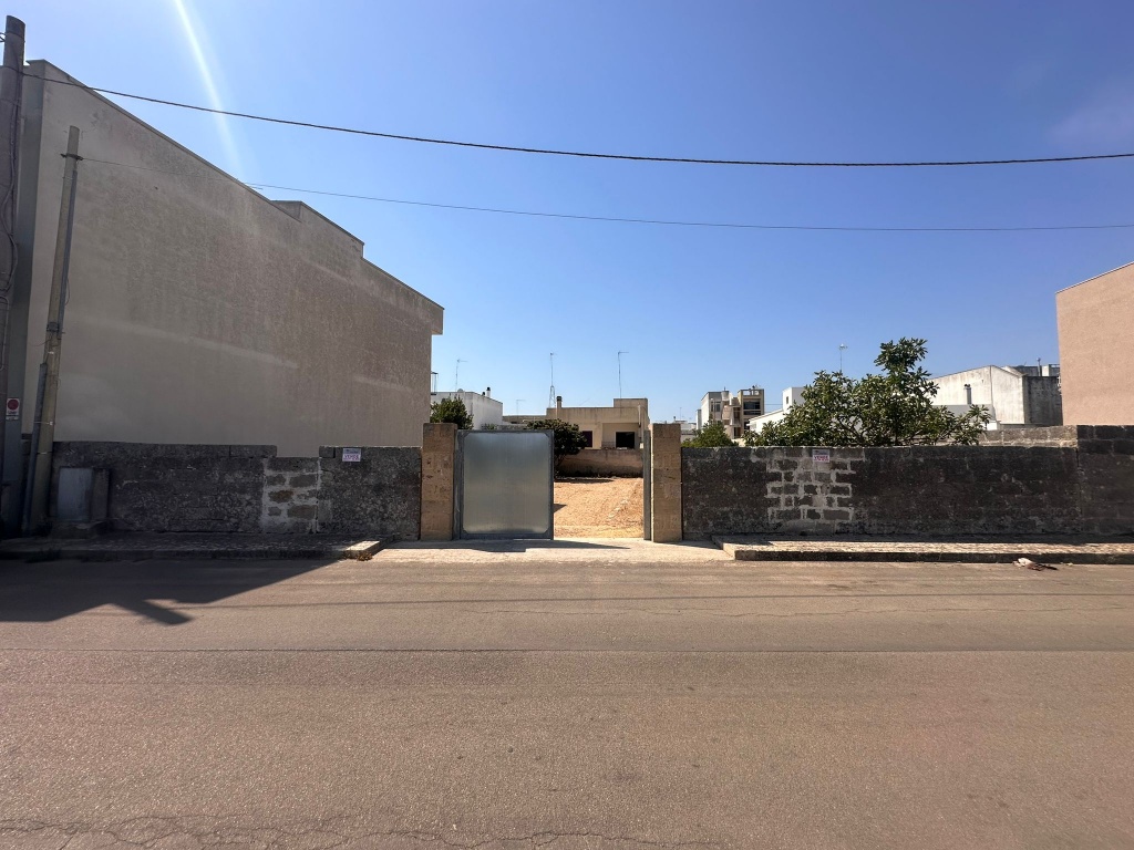 2524-VTE - Muro Leccese - Terreno edificabile 