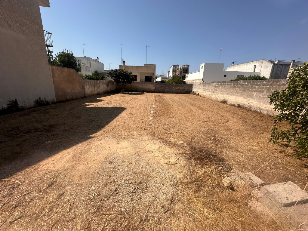 2524a-VTE - Muro Leccese - Terreno edificabile 