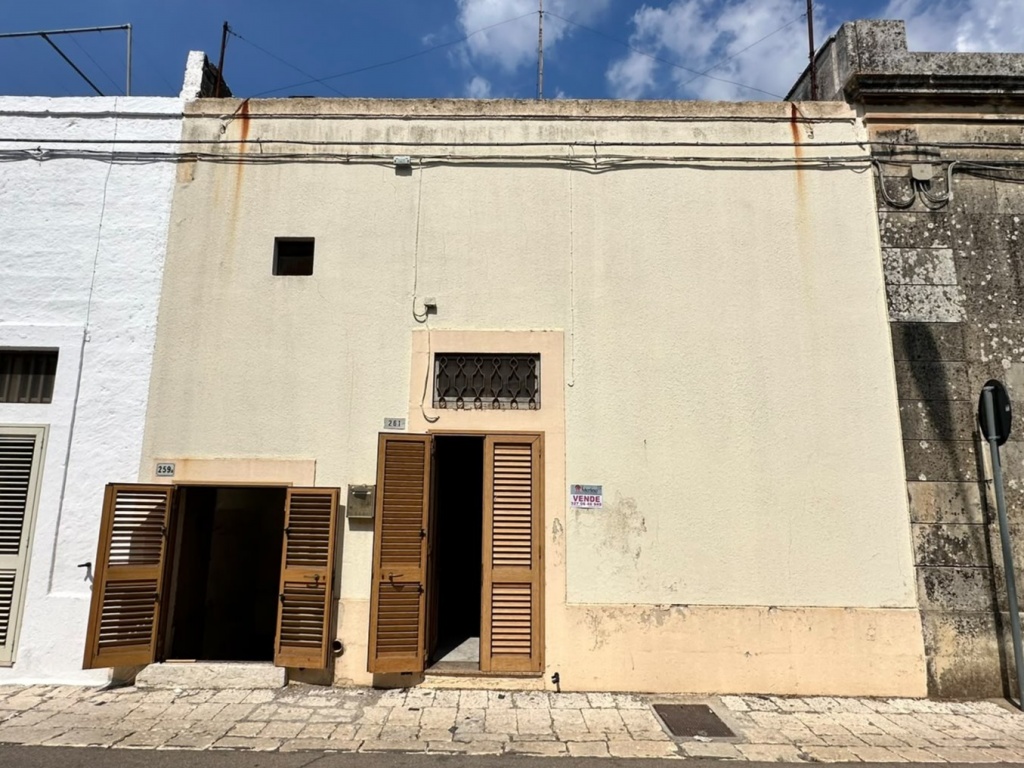 1826-VC - Muro Leccese - Abitazione indipendente con scoperto